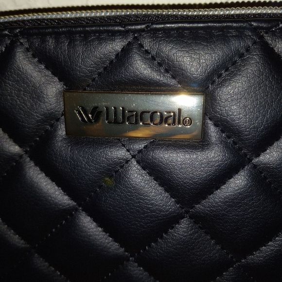 Wacoal Make Up Bag - Picture 2 of 4